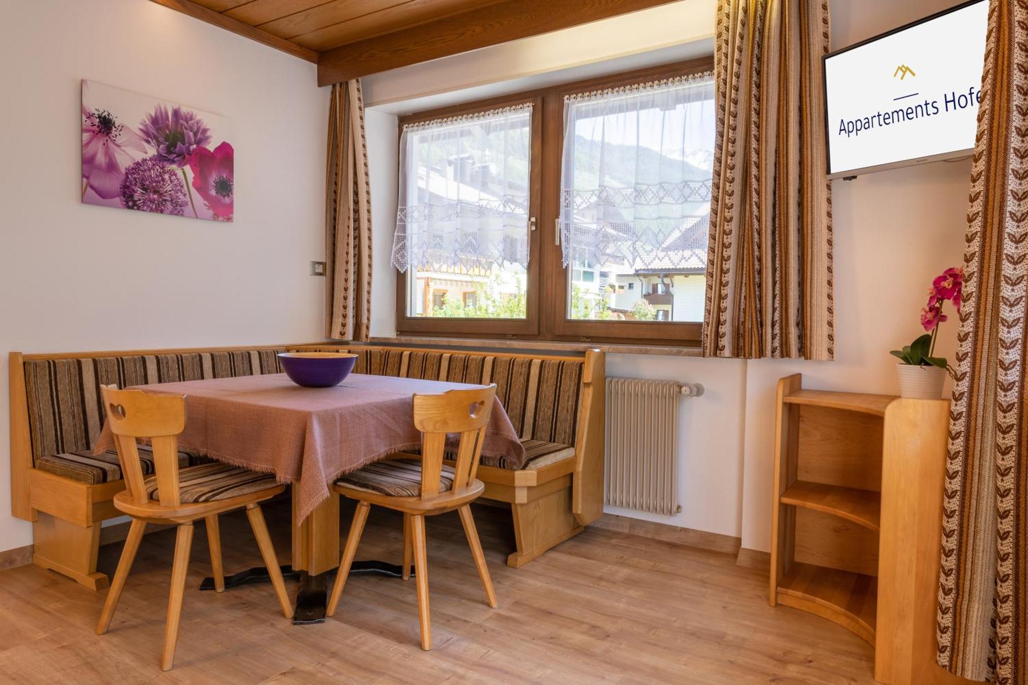 Hofer Apartment